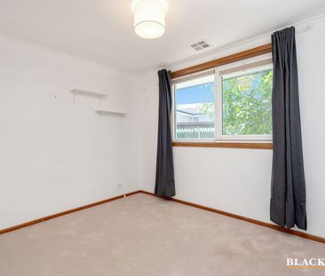 308 Southern Cross Drive, Macgregor ACT 2615 - House For Rent | Domain - Photo 2