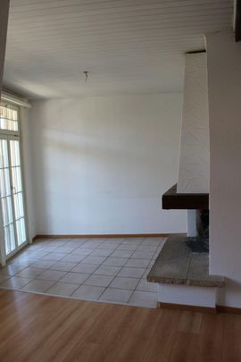 Rent a 3 rooms apartment in Tavannes - Photo 1