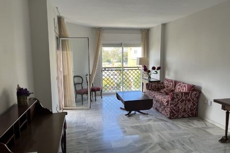 2 Bedroom Apartment For Rent in Parque Clavero, Málaga - Foto 4