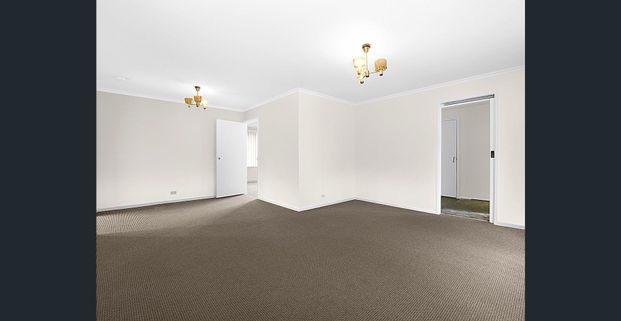 Tranquil Spacious 4-Bedroom Family Home - Photo 1