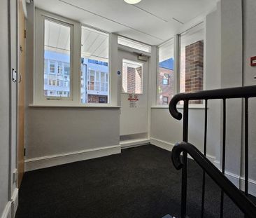 1 bedroom flat to rent - Photo 6