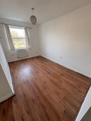 Arklay Close, Uxbridge - Photo 1