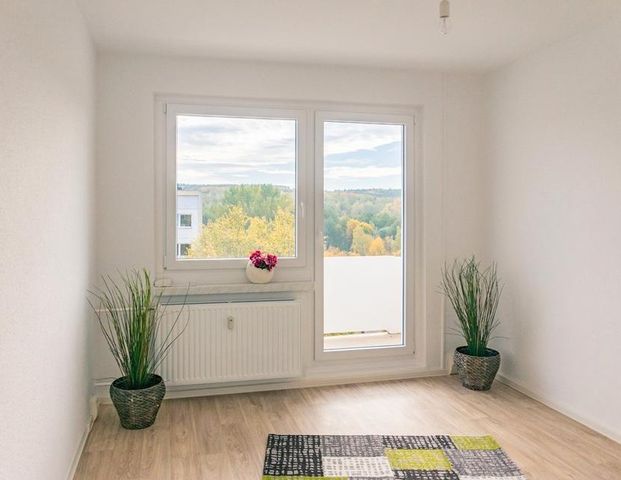 Hier ist genug Platz zum Entfalten - 5-Raum-Whg. mit Balkon - Foto 1