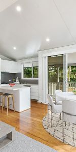 Contemporary 2 bedroom beach cottage - Photo 4