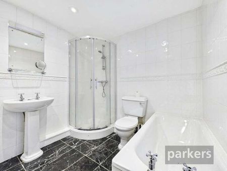 Station Road, Brize Norton, Carterton, Oxfordshire, OX18 - Photo 2