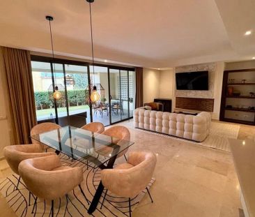 Alquiler de chalet pareado en Calle Montemedio - Photo 2