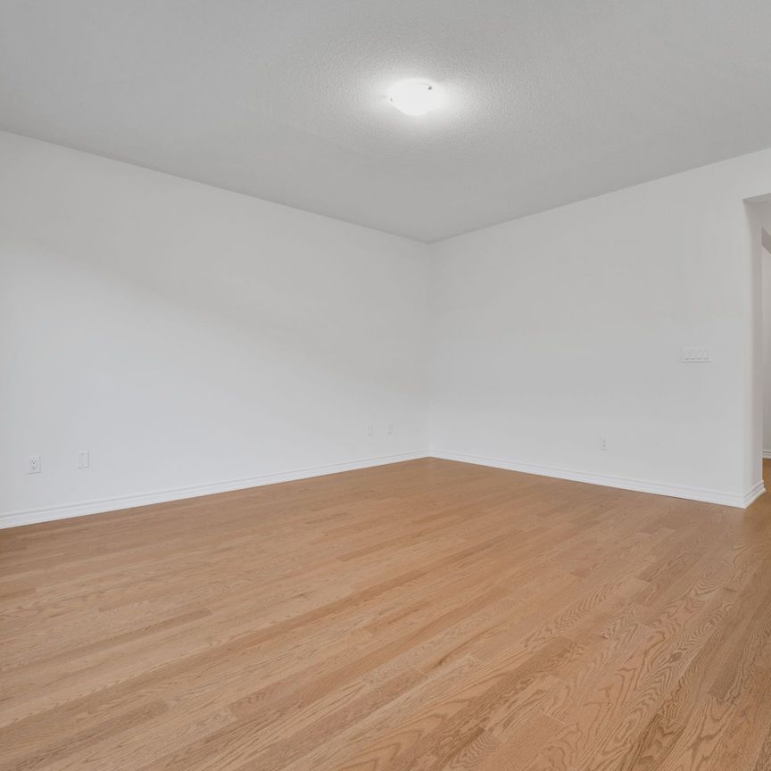 For Lease - 11 Gemini Drive, Barrie, Ontario - Photo 1