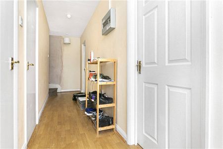 Guildford Park Avenue, Guildford, Surrey, GU2 7NN - Photo 3