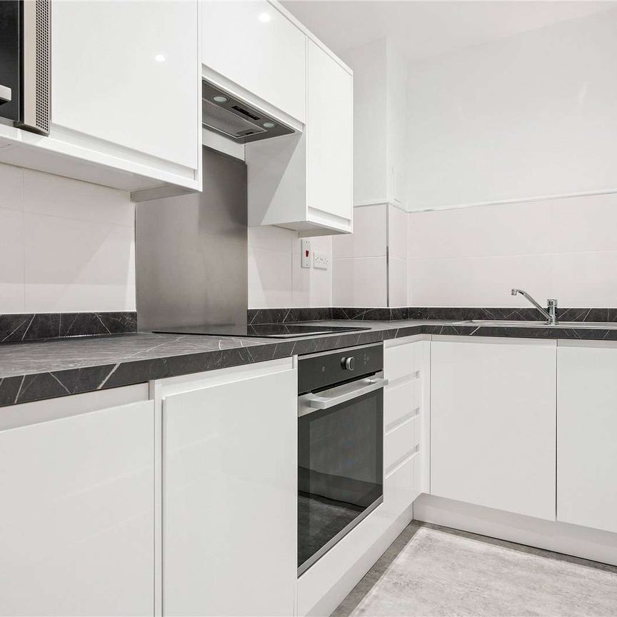 A one bedroom apartment close to Angel Station - Photo 1