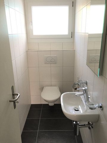 Helle & moderne 3.5-Zimmer-Wohnung mit Komfort - Photo 3