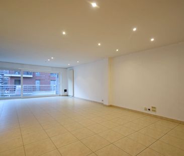 Appartement met twee slaapkamers in centrum Roeselare - Photo 4