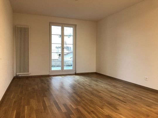 Living in a vibrant urban neighborhood - Photo 1