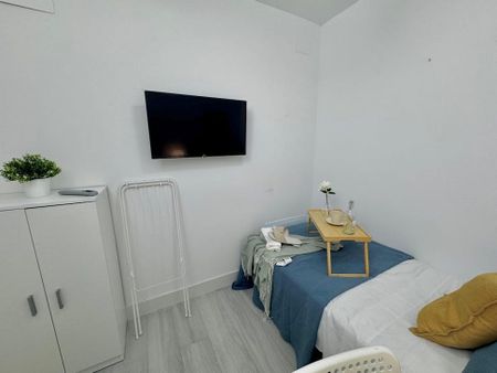 Calle Alhelí, Getafe, Community of Madrid 28903 - Photo 2