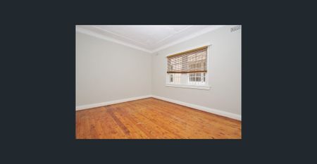 Quiet Art Deco Apartment In Bondi - Photo 2