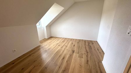 Exklusive, frisch sanierte 6.5-Zimmer-Attikawohnung in Bottighofen – Wohnen auf höchstem Niveau! - Photo 5