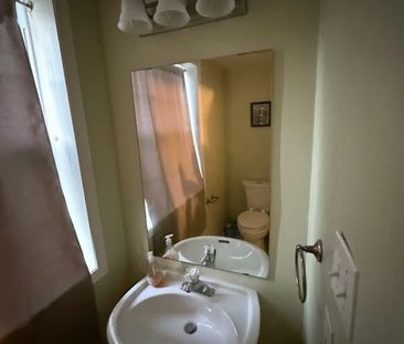 For Lease - 185 Highland Crescent Unit# 1, Kitchener, Ontario - Photo 2