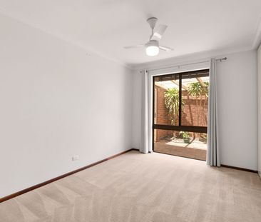 ABSOLUTELY CHARMING 3 BEDROOM 2 BATHROOM - Photo 6