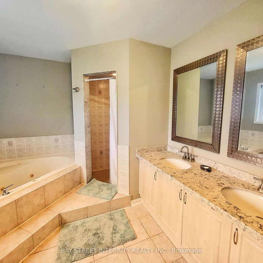 Detached Home For Lease | N9249654 - Photo 1