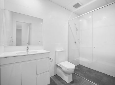 Sophisticated Design Meets Enviable Location - Photo 5