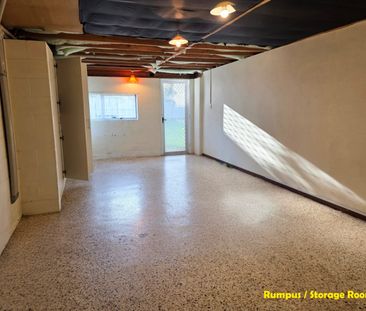 Walk to schools - Photo 5