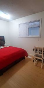 3 Bedroom Furnished House Sublet - Photo 3