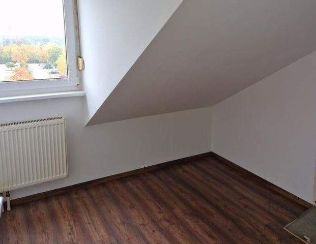 Senftenberg! Optimale 3-Zimmer-Dachgeschosswohnung für Individualisten! - Photo 1