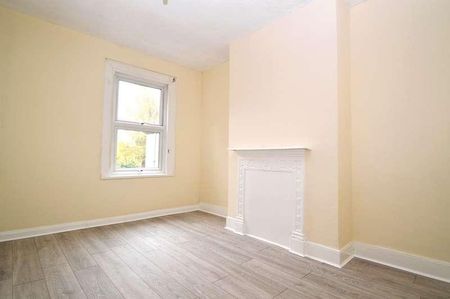 Abbey Terrace, London, SE2 - Photo 5