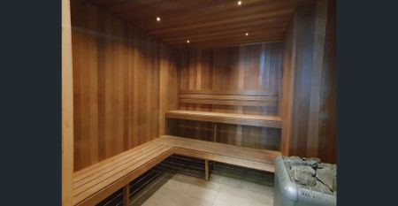 UNfurnished Sunny 1 Bedroom - Photo 3