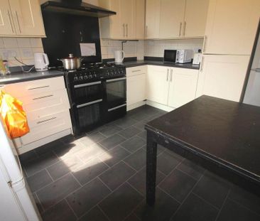 4 bedroom house share to rent - Photo 3
