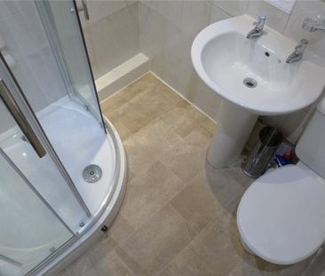 3 bedroom terraced house to rent - Photo 6