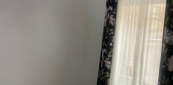 Room in a Shared House, Mast Street, IG11 - Photo 2