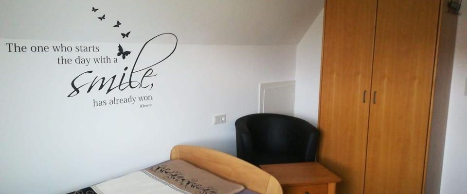 WG Zimmer zu vermieten, ideal für Studenten, Azubis usw. - Photo 1