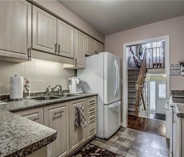 For Lease - 47 Hartnell Square, Brampton, Ontario - Photo 5