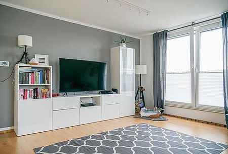 Mit Blick in die Ferne und Wohlfühlgarantie: Ideal geschnittene 3-Zimmer Wohnung mit viel Charme! - Foto 2