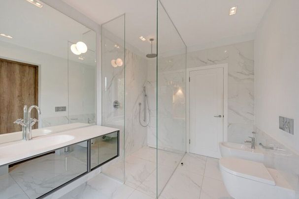 5 Bedroom Detached To Let - Photo 1