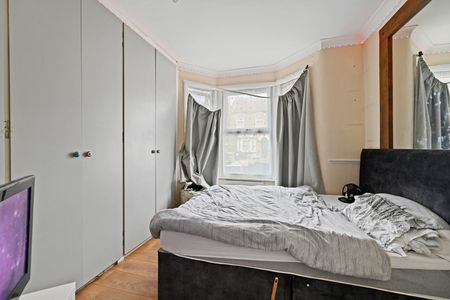 4 Bed Terraced House, Chingford Road, E17 - Photo 5