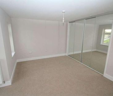 Island Apartments, Royal Quay, Harefield, UB9 - Photo 2