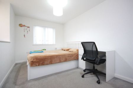 Baird Square, Livingston, EH53 - Photo 3