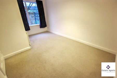 3 Bedroom House - End Terrace To Let - Photo 2