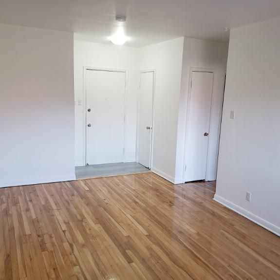 1 CH - 1 SDB - Montreal - $1,200 /mo - Photo 1