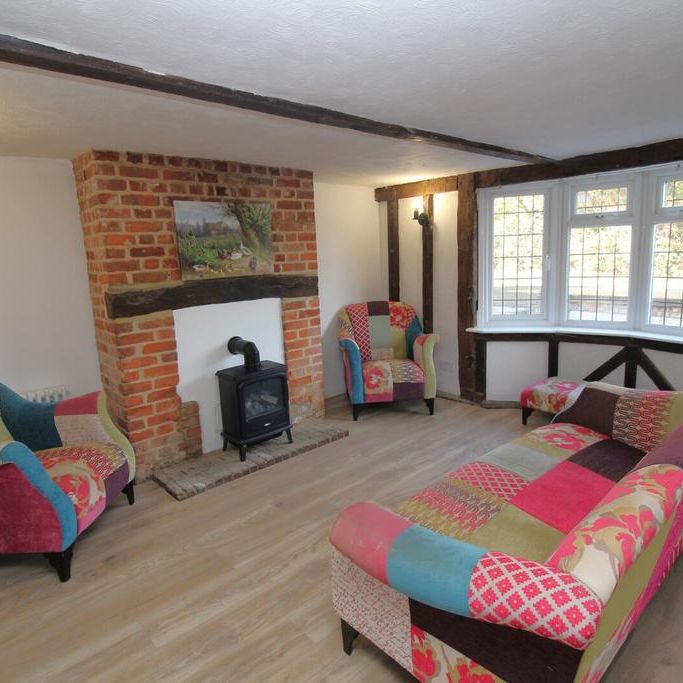 3 bedroom end of terrace house to rent - Photo 1