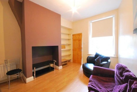 2 Bed - Wolseley Gdns, Jesmond - Photo 1