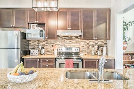 For Lease - 273 Riverlands Avenue, Markham, Ontario - Photo 4