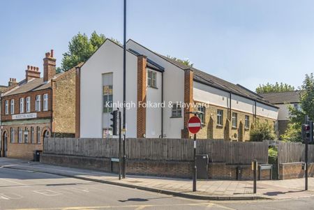 Bell Green, Lower Sydenham SE26 - Photo 2