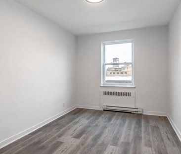 Comfortable 2-Bedroom Apartment in Convenient Neighborhood! - Photo 3