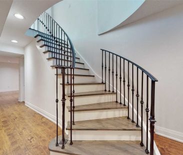 For Lease - 15 Dundurn Crescent, Vaughan, Ontario - Photo 2