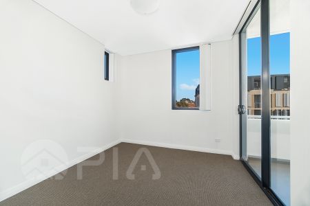 FStunning Apartments NOW Leasing!!! - Photo 3