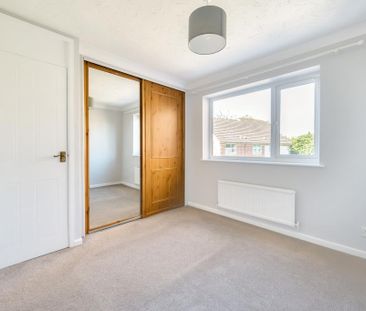 2 bedroom semi-detached house to rent - Photo 5