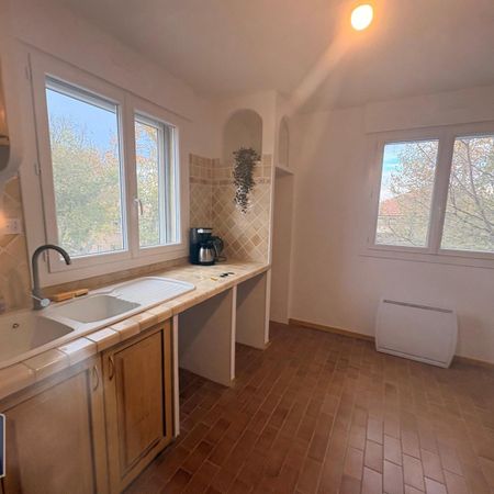 Location Appartement 4 pièces 78m² MIRAMAS 13140 - Photo 4