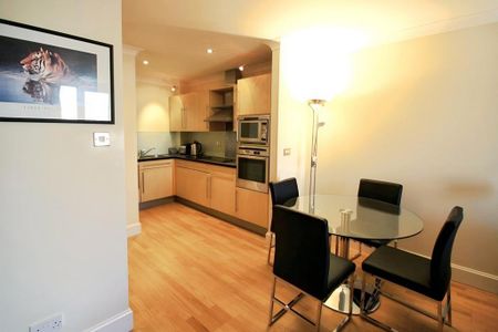 2 bedroom flat to rent - Photo 3